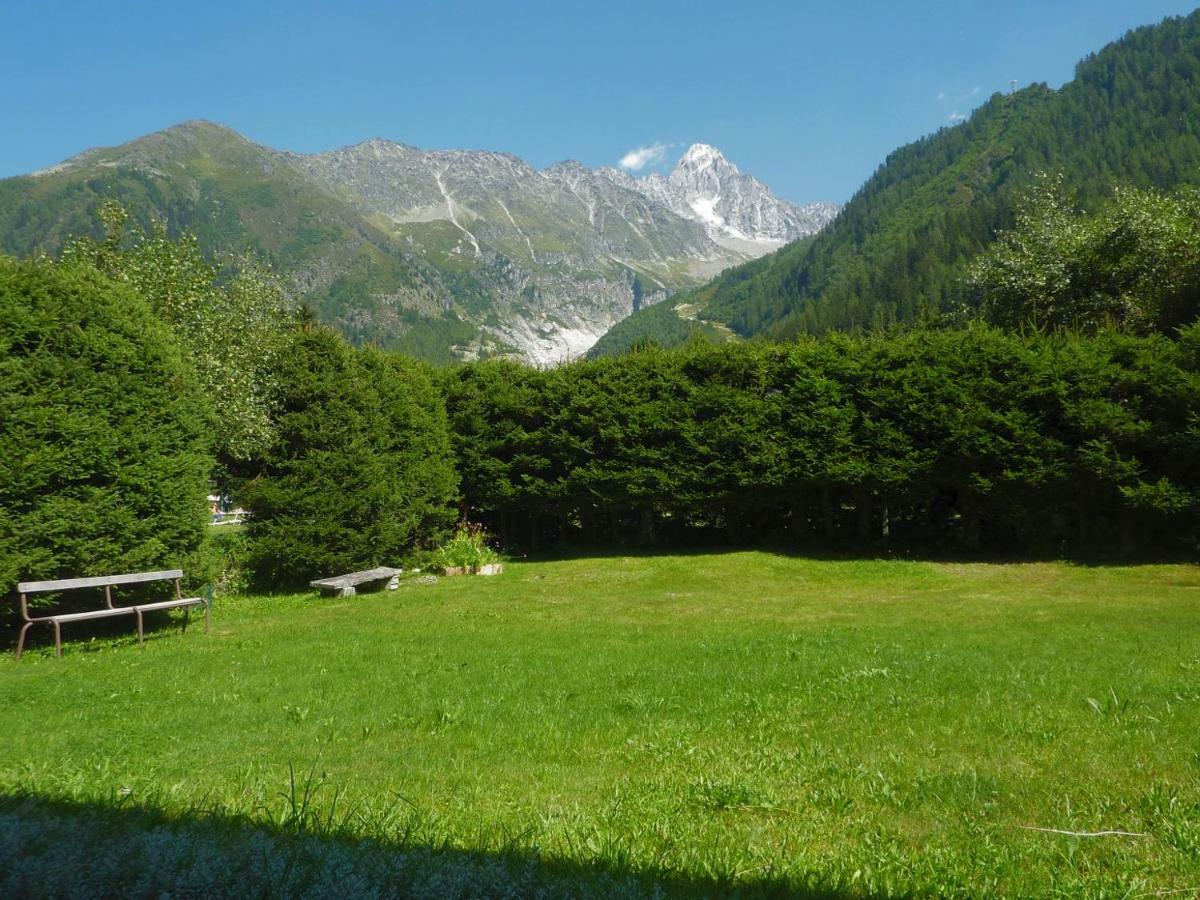 Chalets Pyrene Mont-Blanc Chamonix Exterior foto